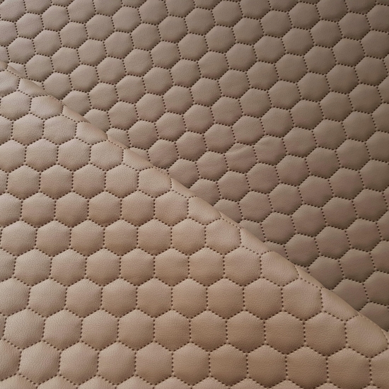 Tkanina tapicerska Ekoskóra pikowana heksagony cappucino