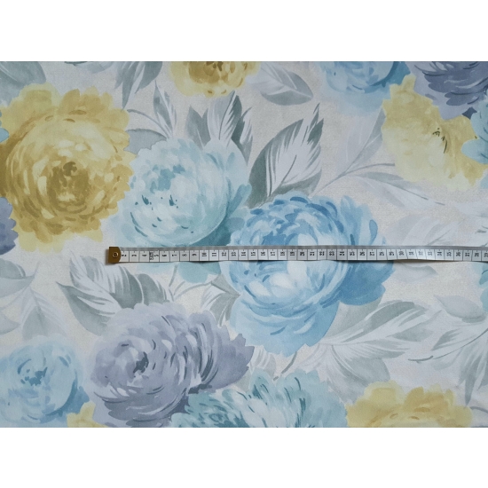 Tkanina tapicerska wzory Welur Kwiaty piwonie błękitne i żółte